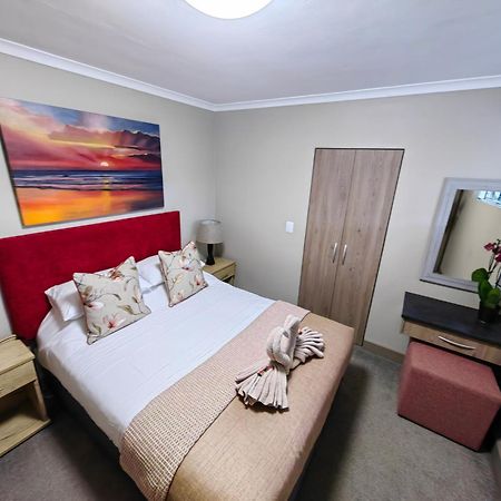 Karibu Self-Catering Accommodation Hermanus Kültér fotó